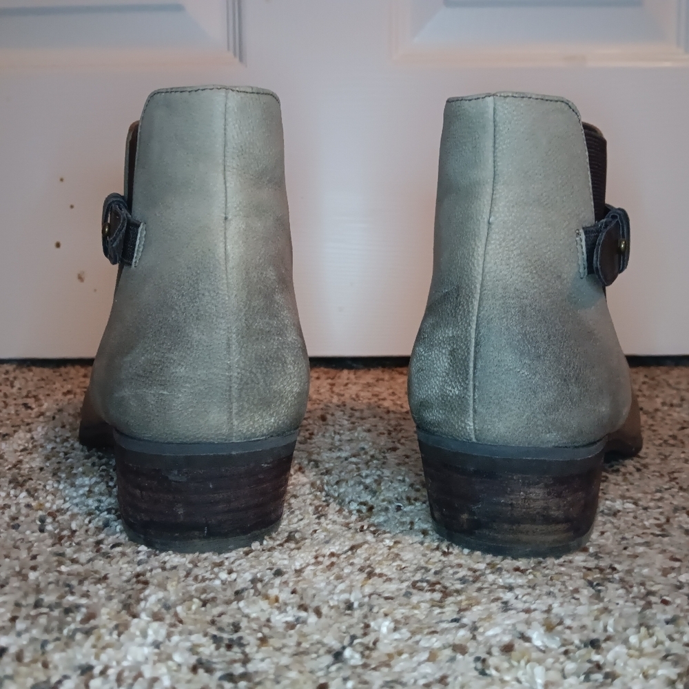 BP Distressed Leather Block Heel Ankle Boot - Picture 3 of 7